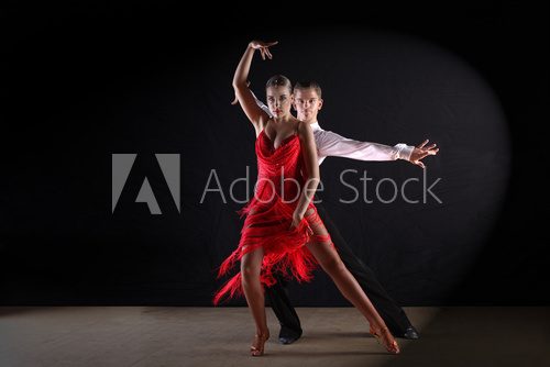 dancers in ballroom against black background  Ludzie Obraz