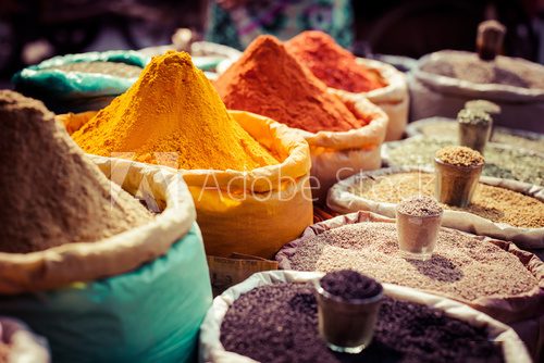 Indian colored spices at local market.  Obrazy do Kuchni  Obraz