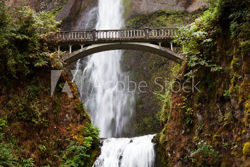 Waterfall in Oregon  Fototapety Wodospad Fototapeta