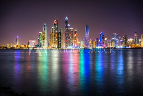 Dubai Marina at night, Dubai.  Architektura Plakat