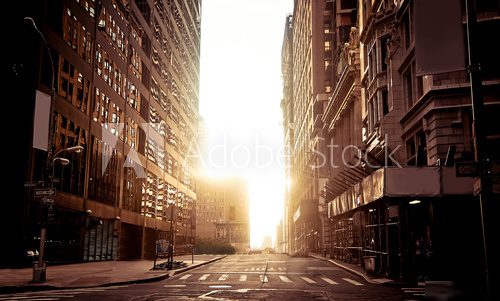 Absolutely empty street in New York early morning  Architektura Plakat