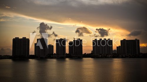 Sunset on condo buildings in Miami, Florida  Fototapety Miasta Fototapeta