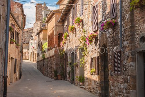 The medieval old town in Tuscany, Italy  Fototapety Uliczki Fototapeta