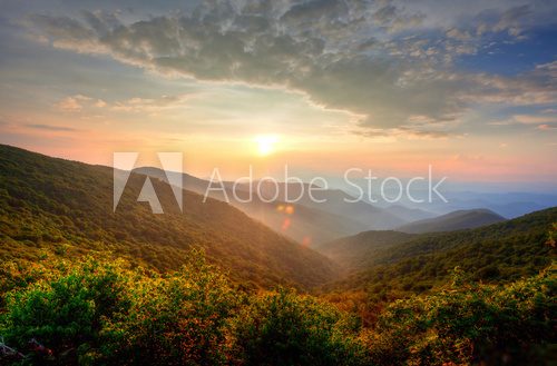 Sunset in the mountains  Krajobrazy Obraz