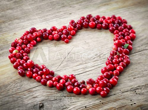 heart shape of fresh berries  Owoce Obraz
