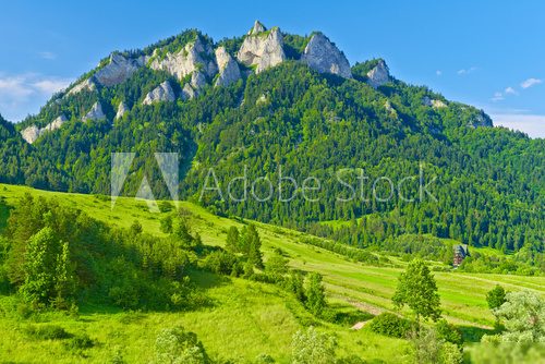 The Three Crowns massif in The Pieniny Mountains range.  Fototapety Góry Fototapeta