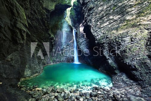Kozjak Wasserfall im Soca Tal, Kobarid, Slowenien Fototapety Wodospad Fototapeta