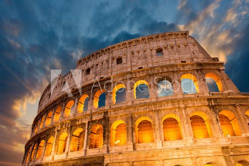 Wonderful view of Colosseum in all its magnificience - Autumn su  Architektura Plakat