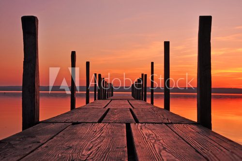 Steg am Ammersee wÃ¤hrend Sonnenuntergang  Zachód Słońca Fototapeta
