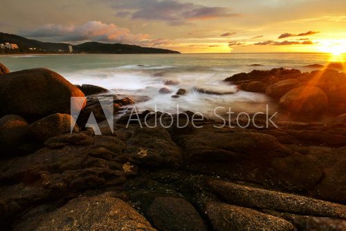 Tropical sunset at the rocks. Thailand  Zachód Słońca Fototapeta