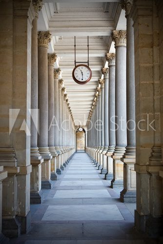 Colonnade in Karlovy Vary  Optycznie Powiększające Fototapeta