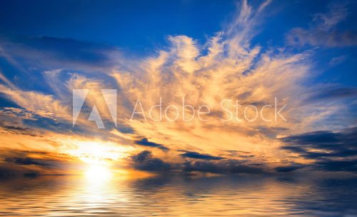 SpektakulÃ¤rer Sonnenuntergang am Meer  Niebo Fototapeta