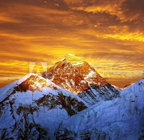 Evening colored view of Everest from Kala Patthar  Krajobrazy Obraz