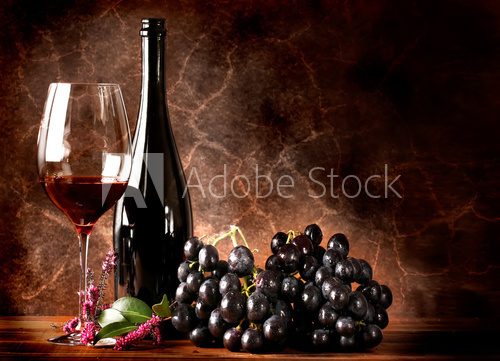 Vino rosso con grappolo di uva nera  Obrazy do Kuchni  Obraz