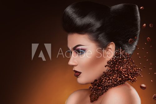 Profile photo of sexy adult woman with professional make up and  Fototapety do Kawiarni Fototapeta