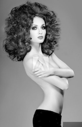Beautiful woman with fashion hairstyle  Obrazy do Salonu Fryzjerskiego Obraz
