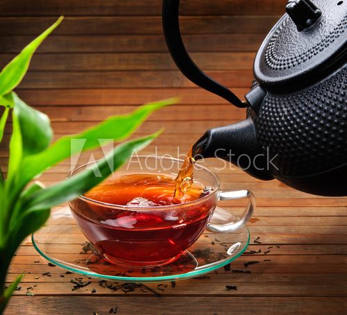kto ma ochotę na filiżankę herbaty? Fototapety do Kuchni Fototapeta