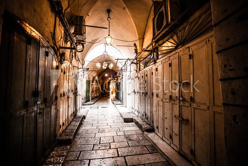 Ancient Alley in Jewish Quarter, Jerusalem, Israel.  Fototapety Uliczki Fototapeta