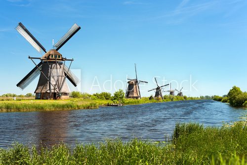 Kinderdijk - wiatraki w holenderskiej prowincji Architektura Fototapeta