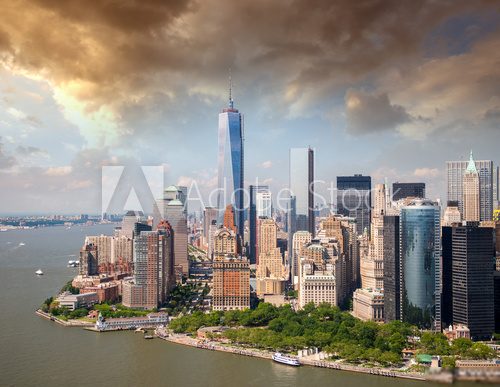 Ciemne chmury nad Manhattanem Architektura Fototapeta