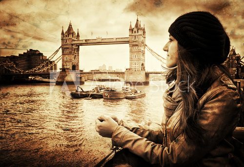 Vintage Retro Picture of Girl in Front of Tower Bridge, London  Fototapety Sepia Fototapeta