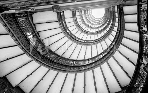 Gdy ze schodów w dół spojrzę... Architektura Obraz
