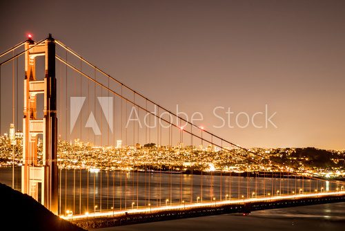 Golden gate bridge at night. Long shutter speed. San Francisco Mosty Obraz