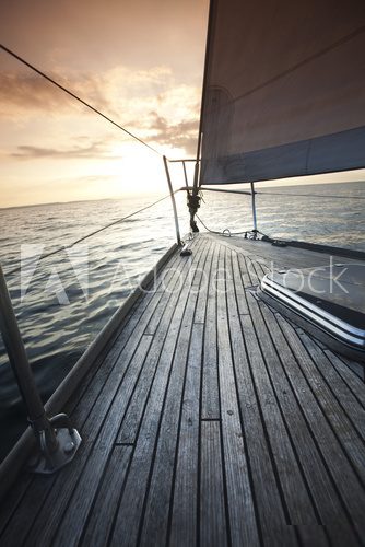 Jacht w słońcu
 Pojazdy Obraz