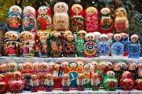 Kolorowe matrioszki w tradycyjnych strojach Folklor Fototapeta