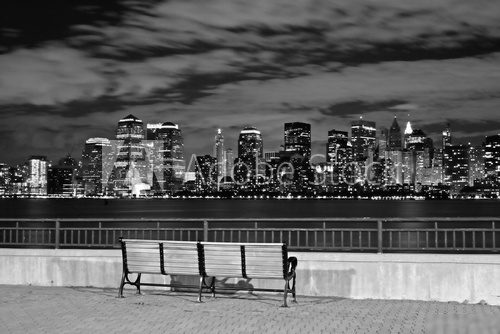 Nocny widok na Manhattan z Liberty State Park Fototapety Czarno-Białe Fototapeta