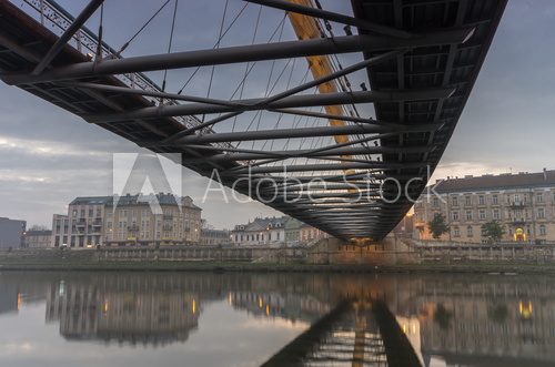 Pod mostem w miejskim krajobrazie Industrialne Fototapeta