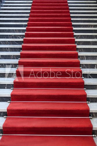Spacer po czerwonym dywanie Schody Fototapeta