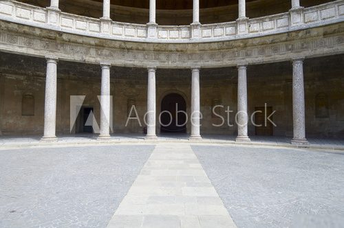 Renesansowe kolumny i elegancka symetria architektury Styl Klasyczny Fototapeta