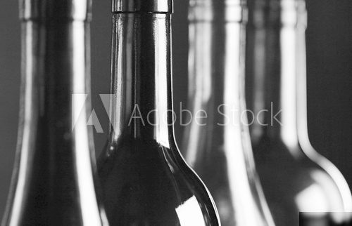 Szklane butelki – modny minimalizm Obrazy do Kuchni  Obraz