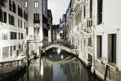 Wenecja nocą – kanał w blasku księżyca
 Architektura Obraz