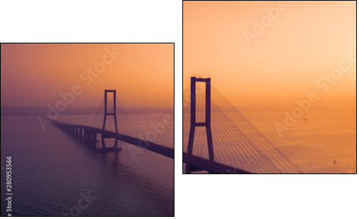 Beautiful scenery of Suramadu bridge at sunset - Obraz dwuczęściowy, Dyptyk