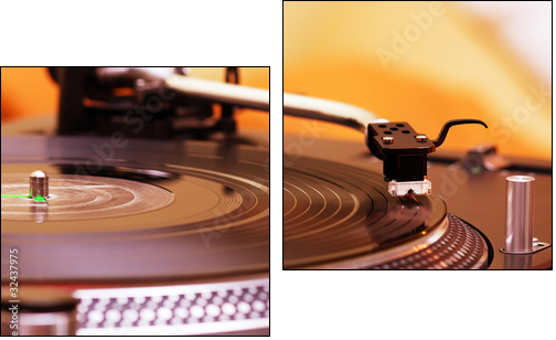Turntable playing vinyl record  - Obraz dwuczęściowy, Dyptyk