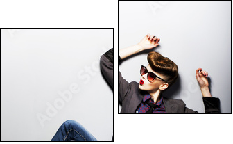 Pin-up girl in sunglasses sitting. American retro style  - Obraz dwuczęściowy, Dyptyk