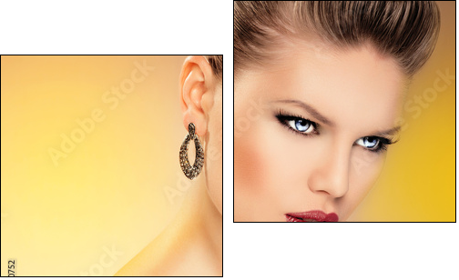 Young hot glamour blue eyed lady wearing luxury jewelery  - Obraz dwuczęściowy, Dyptyk