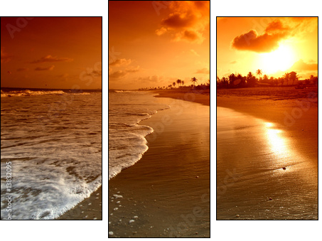 Wschód słońca nad oceanem
 - Obraz trzyczęściowy, Tryptyk