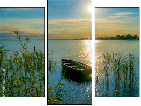 Samotna łódka i wieczorne jezioro
 - Obraz trzyczęściowy, Tryptyk