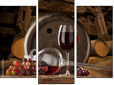 Beczka wina i eleganckie kieliszki
 - Obraz trzyczęściowy, Tryptyk