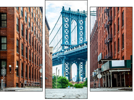 Manhattan Bridge between Manhattan and Brooklyn over East River seen from a narrow alley enclosed by two brick buildings on a sunny day in Washington street in Dumbo, Brooklyn, NYC - Obraz trzyczęściowy, Tryptyk