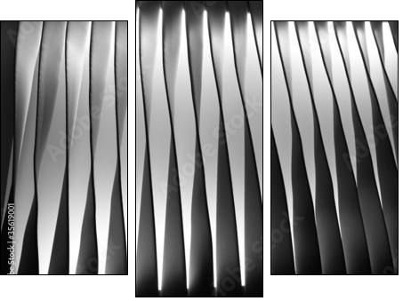 Symetria formy, asymetria cienia
 - Obraz trzyczęściowy, Tryptyk