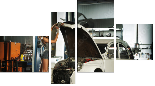 A beautiful brunette woman in a garage fixing an old car  - Obraz czteroczęściowy, Fortyk