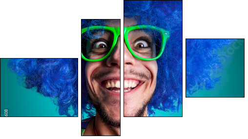 Funny guy naked with blue wig and red tie  - Obraz czteroczęściowy, Fortyk