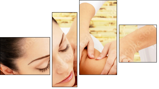 Woman having massage of shoulder in spa salon  - Obraz czteroczęściowy, Fortyk