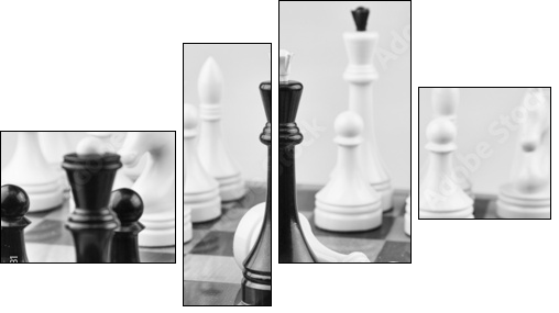 Chess white on black  - Obraz czteroczęściowy, Fortyk