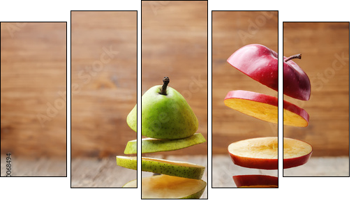 flying slices of fruit: apple, pear - Obraz pięcioczęściowy, Pentaptyk
