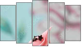 Babeczka cupcake
 - Obraz pięcioczęściowy, Pentaptyk